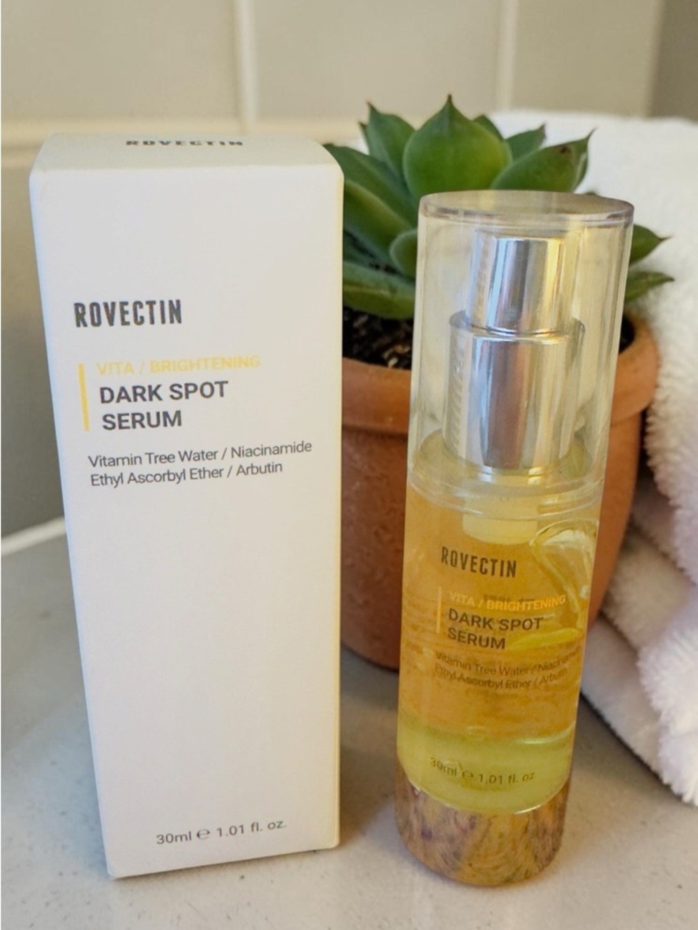 Vita Brightening Dark Spot Serum - Yellow